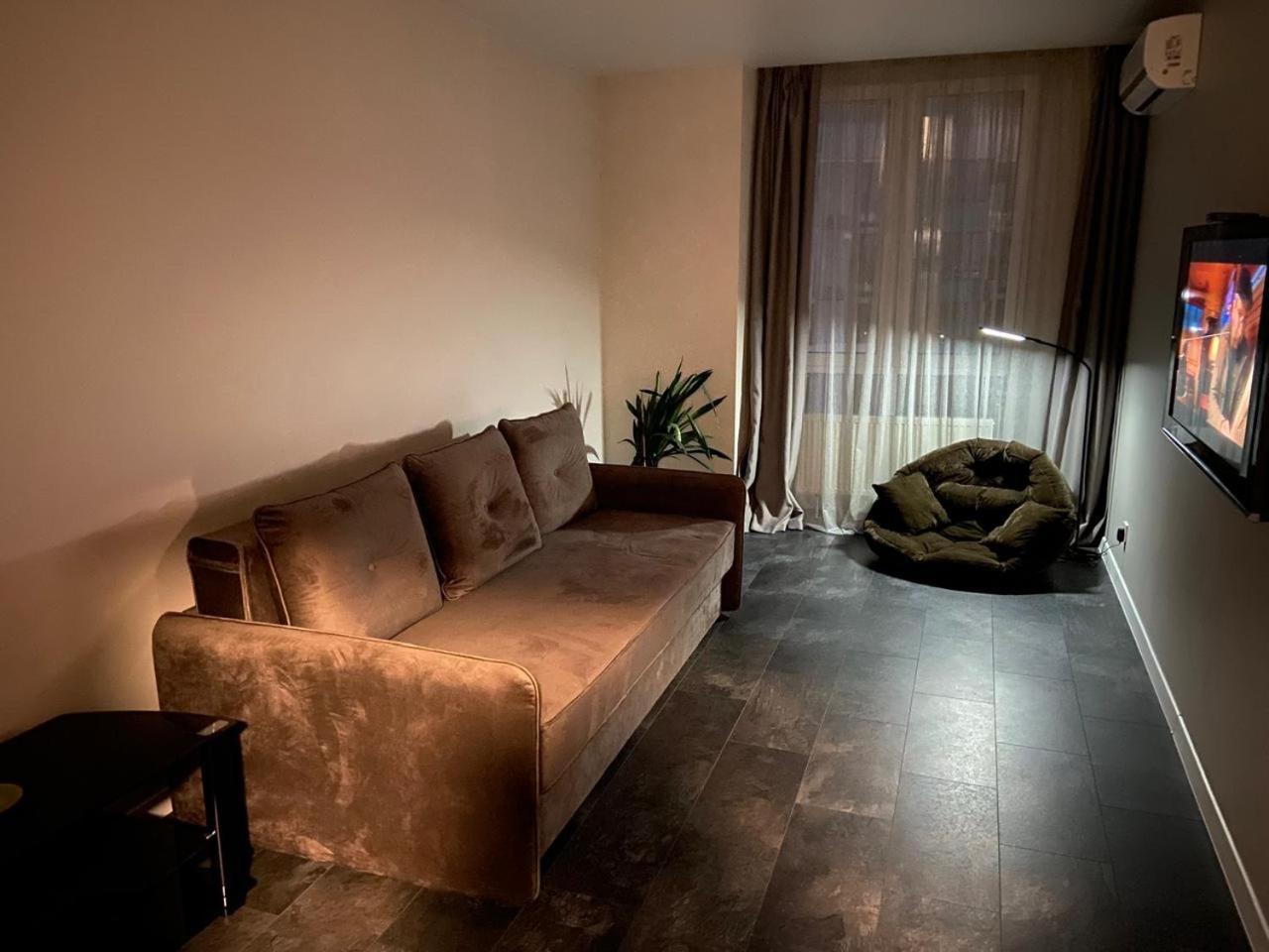 Crystal Apartaments Kyiv Exterior photo